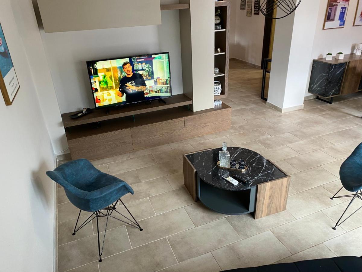 Olive Hill Apartment Karpofora Bagian luar foto